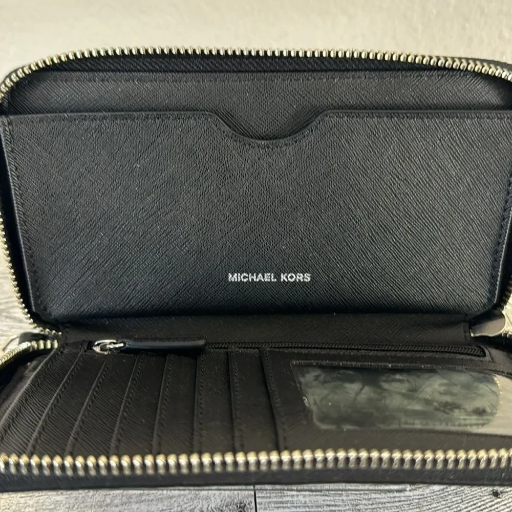 Michael Kors Black Wallet EUC